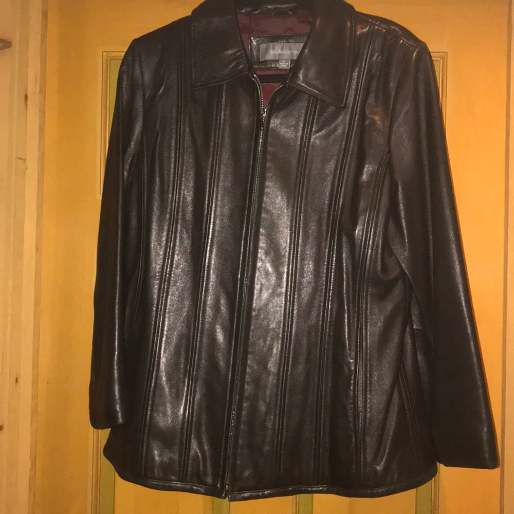 Leather jacket - Picture 2 of 3